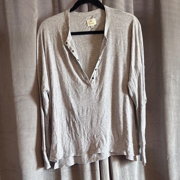 Ava & Viv Tops - Offline by Aerie Light Gray Button-Down Shirt